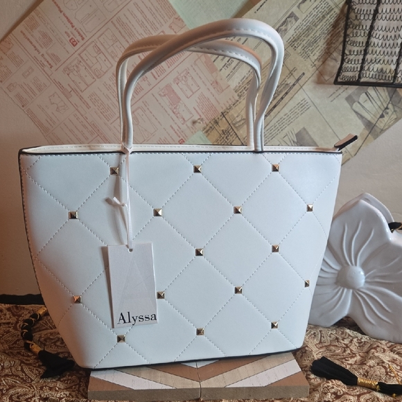 Alyssa Handbags - White Quilted Women's Bag